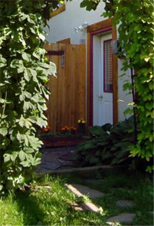 Charlie's Guest house 2*